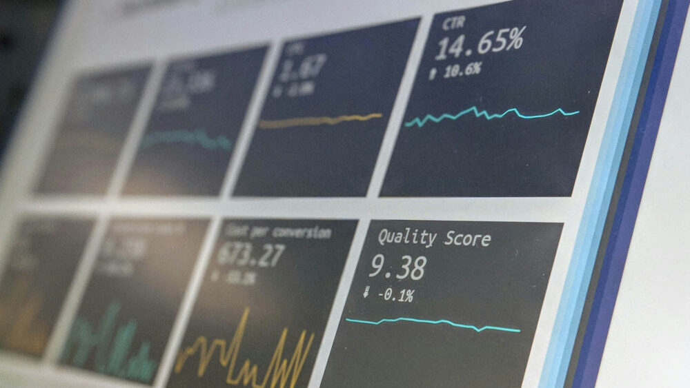 Analítica web en laptop : Retención de cohortes