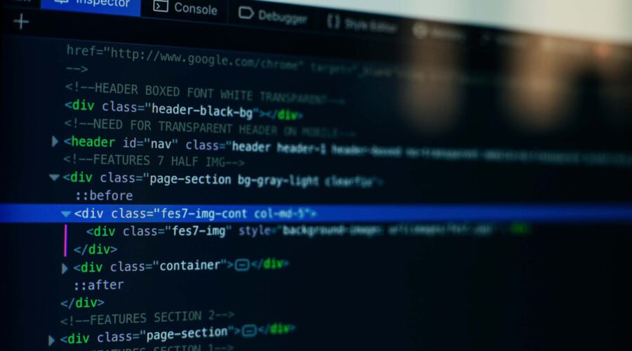 Fragmento de código HTML en el que aparecen diferentes selectores CSS